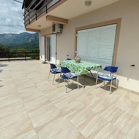 Apartment Biserka Grizane-Belgrad