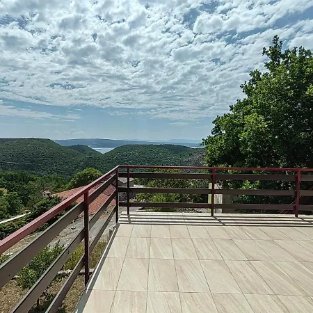 Apartment Biserka Grizane-Belgrad